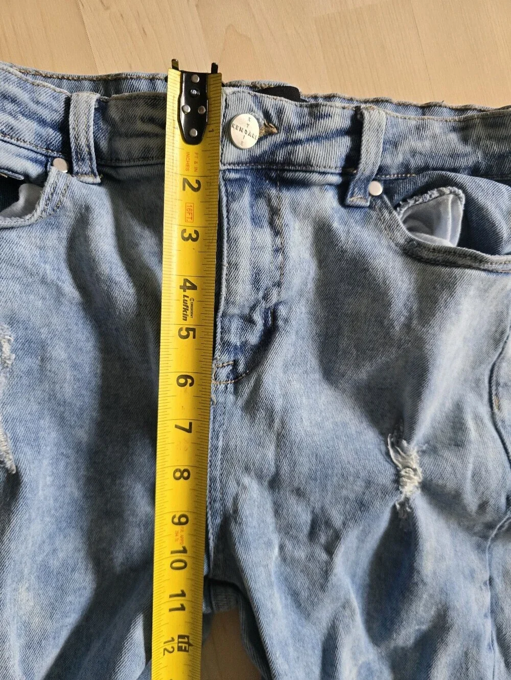 Kendall+Kylie The High Rise Straight Distressed Jeans Size 9/29